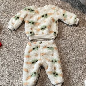 Baby yoda outfit